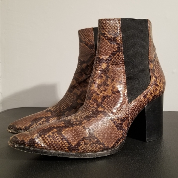 HOUSE OF HARLOW NICK FAUX SNAKESKIN BOOTIES BOOTS HEELS SIZE 8 POINTED ROCKER - Picture 5 of 10